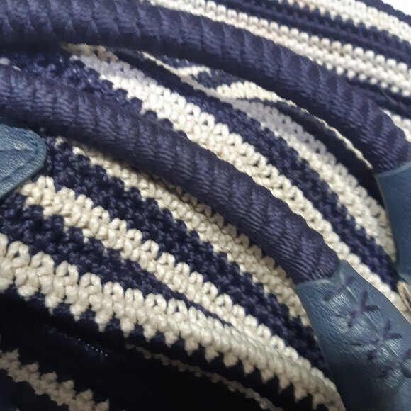 The Sak - crocheted purse handbag - Navy and beige - Picture 14 of 15